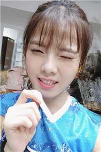高胜美图片