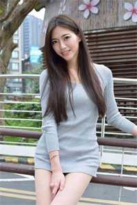 在逃生游戏里花式挨草