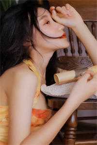 小莹的乳液汁无删减全文