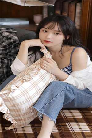 二次元美女被绑开腿器图片