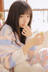 瑶遇见神鹿去掉所有的衣服嘴巴里含着