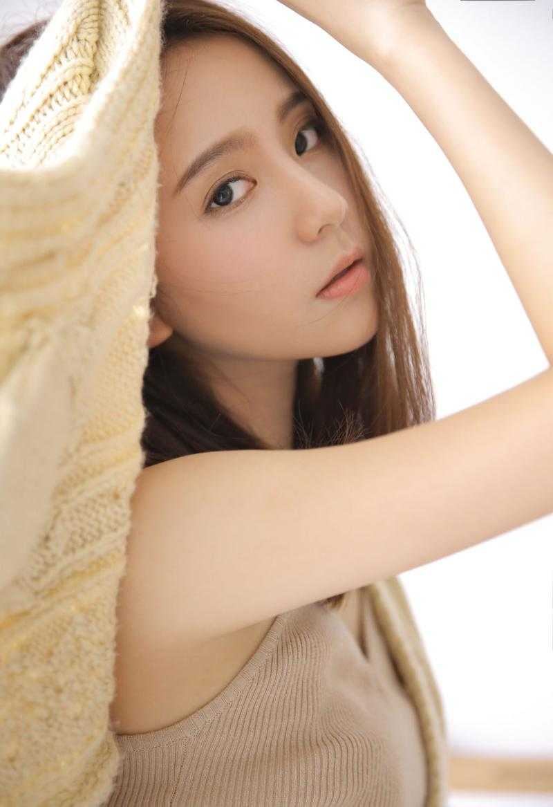 边做饭一边躁狂视频素材