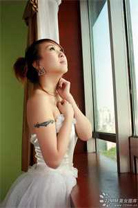 从围兜到婚纱