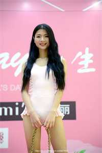 穿到古代成美男兰奕