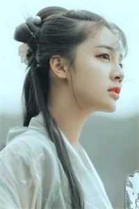 初中女生帮男生喂奶