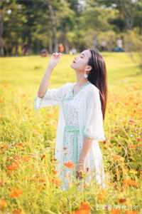 体育老师c了一节体育课作文