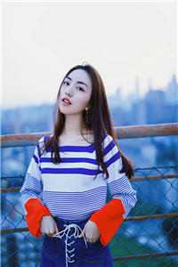 朋友请我上他漂亮老婆