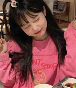 她甜软可人