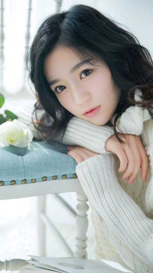 罗媛春裙子里的舌奴