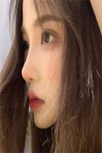 宝宝对准它自己慢慢动
