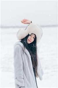 脱女生衣服