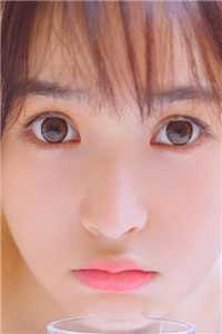 庭院里的女人高清完整版